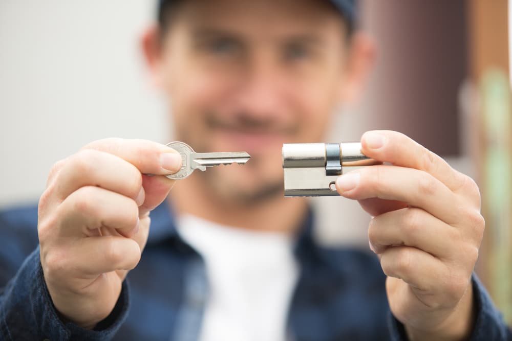 What Can a Professional Locksmith Do? Locks, Keys &#038; Security